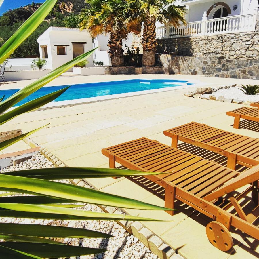 Cortijo Pennymaria Poolside Apartment Near Montefrio With Stunning Views ภายนอก รูปภาพ